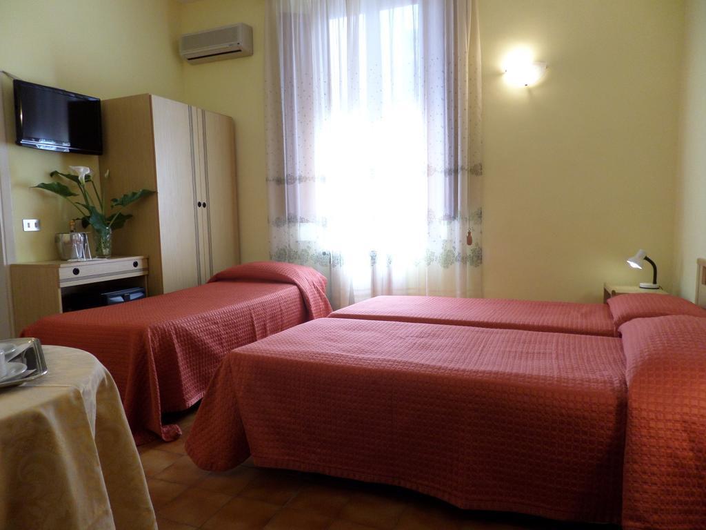 Hotel Delizia Genovese Montecatini Terme Luaran gambar