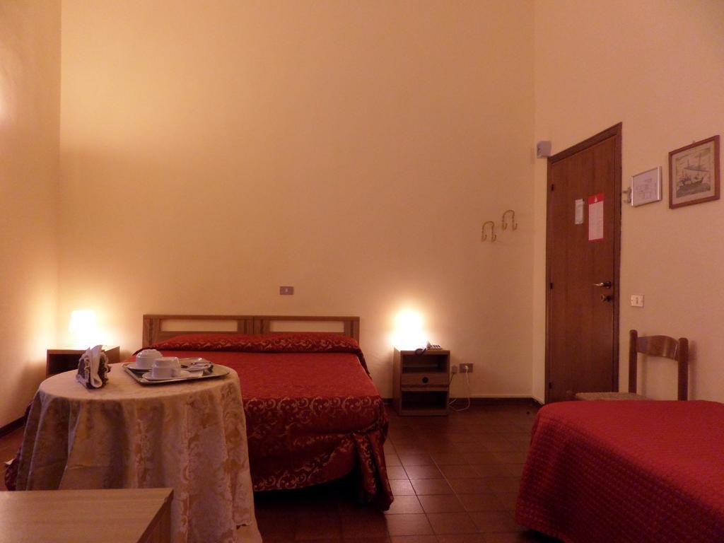 Hotel Delizia Genovese Montecatini Terme Bilik gambar